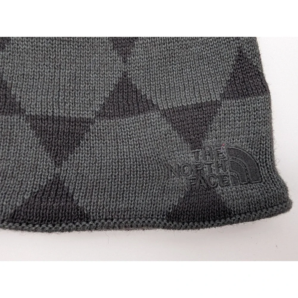 The North Face Jim Beanie Hat Black Grey Geometric Knit NF0A8CQ2930 OS NEW
